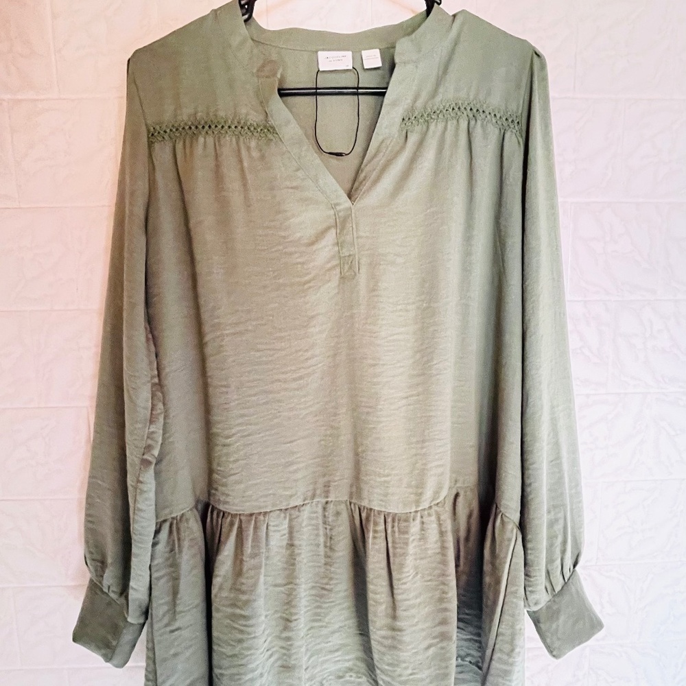 Jacqueline de Young blouse